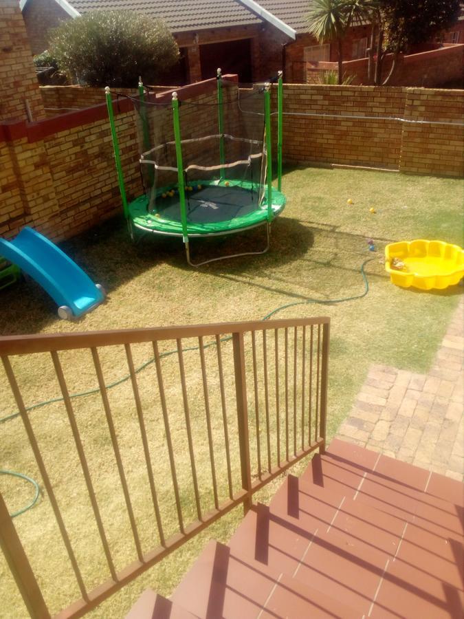 The Royal Princess Garden In Honeydew Apartment Roodepoort Exterior photo