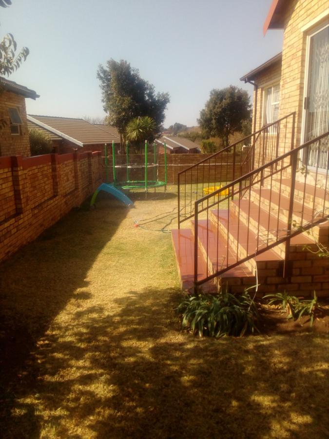 The Royal Princess Garden In Honeydew Apartment Roodepoort Exterior photo